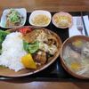 再訪「コミュニティ・カフェCOMMONS（こもんず）」で、すごいボリュームの日替わり定食750円、焼肉定食800円