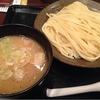 三ツ矢堂製麺 池袋サンシャイン60通り店｜ゆずつけ麺！イカ刺しのような麺。爽やか柚子×濃厚豚骨！