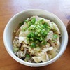 余った“うどんのつゆ”で、他人丼を作る