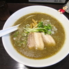 【今週のラーメン１００７】 麺屋 航 （東京・JR目黒駅） 目黒ブラック煮干しそば