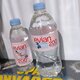 ダイソーで750mlのエビアンが108円で売ってた～！