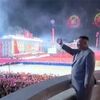 北朝鮮が異例の「真夜中の軍事パレード」