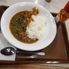 真夜中過ぎにすき家でほうれん草カレーを食べることとなった話