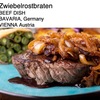ドイツの肉料理１　ZwiebelrostbratenとWeihnachtsgans　Zwiebelrostbratenは，バイエルン州とウィーンで提供される伝統料理オニオンローストです．この料理は通常，牛肉（サーロイン），タマネギ，パプリカ，ディジョンマスタード，等を組み合わせて作ります．Weihnachtsgansは，クリスマスに食される伝統的なローストガチョウです． ガチョウの腹には，玉ねぎ，プルーン，栗，リンゴ，デーツなどが詰められます．  塩，コショウ，タイム，マージョラムで味付けするのが一般的．