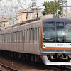 《東京メトロ》【写真館615】もはや時代遅れの車両に！？メトロ10000系の3色LED車