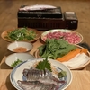 ５月31日の飯。刺身、焼き魚、煮魚。