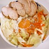 【ちょい失敗】チキンラーメンにたっぷりの野菜を乗せて食べたら満足感半端なかった