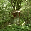 山のなかに祀られる「豊川稲荷」　福岡県北九州市門司区田野浦