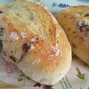 バターと砂糖がジュワ♪自家製酵母でレーズンパン