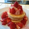 「J.S.PANCAKE CAFE 渋谷店」"モアストロベリーホワイトチョコパンケーキの ドリンクセット"