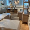 シンプルな食器・家具の店：Crate & Barrel