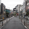 都市に埋め込まれた川