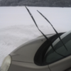 車のワイパーを立てる