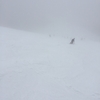 濃霧と雪不足の白馬八方尾根スキー場。