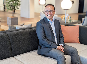SoftBank Corp. Division Head Ashiq Khan Reveals Secrets for a Successful Global Career