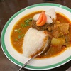 街をぶらぶら、カレー屋に辿り着く