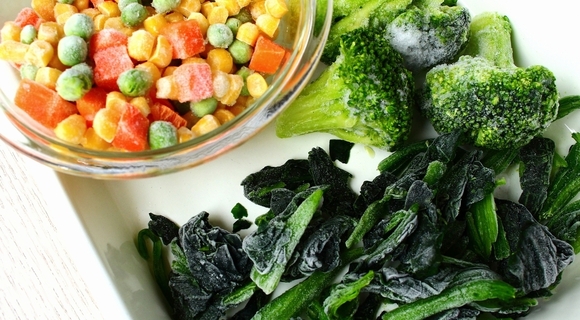 「冷凍カット野菜」で野菜不足をらくらく解消！料理家おすすめレシピ3つを紹介します