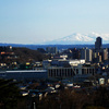 山が見える町