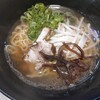 鶏がらを焼いてから作った鶏がらしょうゆラーメン