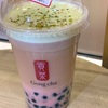 Gong cha（ゴンチャ）の「ピスタチオ＆いちごラテ アールグレイティー」の巻