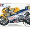 今プラモデルの1/12 ナストロ アズーロ ホンダ NSR500 「オートバイシリーズ No.82」 ディスプレイモデルにいい感じでとんでもないことが起こっている？