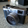 FinePix X100のフィルターとカメラケース