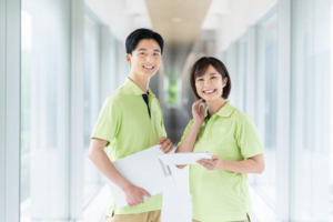 【料金比較表付き】特別養護老人ホーム（特養）の費用はいくらかかる？　相場や減免制度について解説