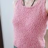 手作りの夏服、輪針で編んだタンクトップ