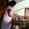 スリランカ観光2日目-1　女子学生の白服がまぶしい　ポロンナルワ