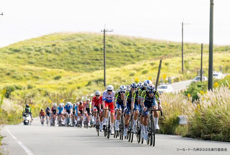 レースも阿蘇の景色も途切れずに配信。低軌道衛星通信が支えた「マイナビ ツール・ド・九州２０２５」ライブ中継