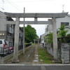 北川辺町の玉乗り狛犬　鷲神社