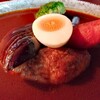 【プレスカフェ】小樽運河沿い…名店の薫り漂う北インド風スープカレーを、旧車が停まる蔵カフェで