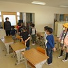 やまびこ：朝の会、絵の具で色を作る