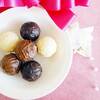 《お菓子とデザイン》カカオマーケットbyマリベル【贈り物】、ヴィンテージ風の苺がキュートなチョコレートパッケージなど3選