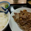 京成大久保 松屋 鉄板コンビ定食 (^^)