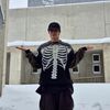 東方神起ユノ、福井公演2日目終了…雪を背景に両手でポーズ「雪がたくさん降りましたね」