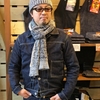 サムライジーンズ/SAMURAI JEANS 温かみを感じることができる引き揃えインディゴマフラーとお揃いニットキャップ♬