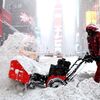 ニューヨーク歴史的豪雪で大パニック　全米が雪かき