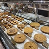 【サン・ジャン・ド・リュズ】メゾンアダムのマカロンと美しいバスクリネンのお店たち（2024.1）
