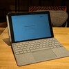 さっと取り出してネットに接続できる Surface GO Advanced LTE