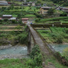 十津川村の内原地区と奥里集落　森と渓谷の傾斜集落