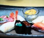 小樽の名店「政寿司」で豪華寿司を実食！「匠」と元祖イカソーメンの味・料金が凄かった！