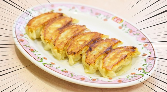 「餃子の王将」水道橋店の現役店長に、自宅でできる最高の餃子の焼き方を伝授してもらった