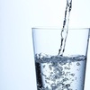 毎日2リットルの水を飲む！？そんなに飲まなくていい！水でスッキリ腸内環境を作ろう！