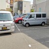 会社の駐車場に戻り、スバルの軽トラックから