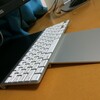 Apple Wireless Keyboard と Magic Trackpad 配置のベストプラクティス
