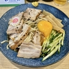 【今週のラーメン５１８９】らーめん 高尾（東京・荻窪）冷しチャーシューメン 生卵 ＋ 青菜メンマ皿 ＋ サッポロ赤星 ＋ キリンラガー　〜ノスタルジーと独創性が絶妙に織りなす王道冷し中華！今年も食い尽くすぜ！