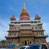 ワット・バンプリーヤイクラーン｜大きな仏塔が美しい200年の歴史を誇る仏教寺院