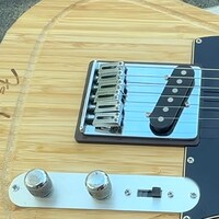DでもEでもない