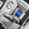 Intel Z890 マザーボードにはデフォルトで「デフォルト設定」プロファイルが設定され、パフォーマンスおよびエクストリーム モードのオプションも利用可能になります